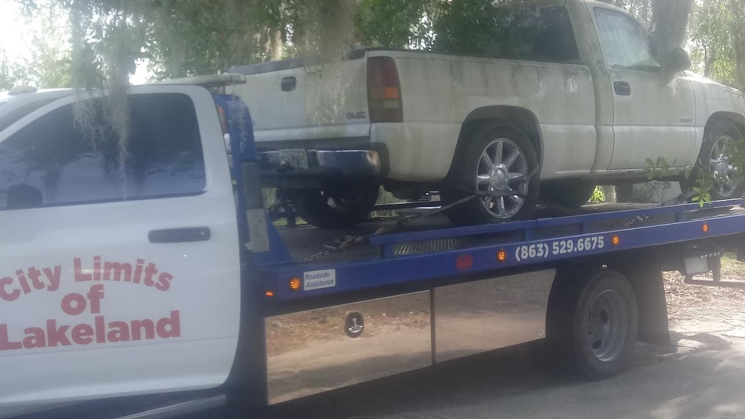 Lakeland towing truck
